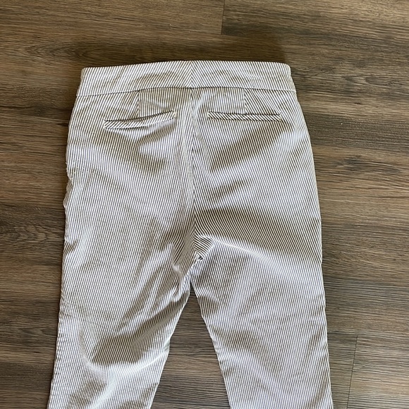 Cropped Business Casual/Casual Pants - Work, Event, Party - Picture 5 of 5